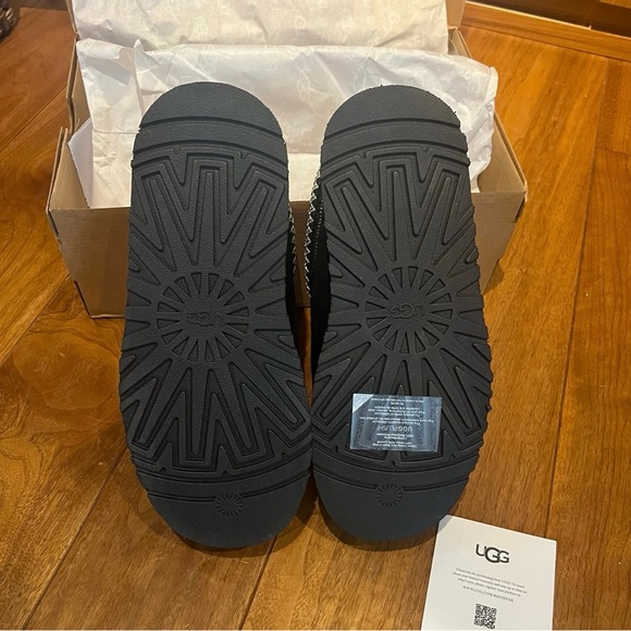 NIB! 100% Authentic UGG Tazz Platform Slippers Women Size 7 Black - Picture 6 of 12